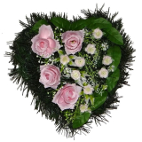 Aranžmán na hrob srdce čečinové sv. ružové ruže 35cm