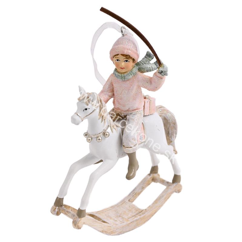 Soška Deti zimy – chlapec na hojdacom koníkovi s darčekom, 12 cm
